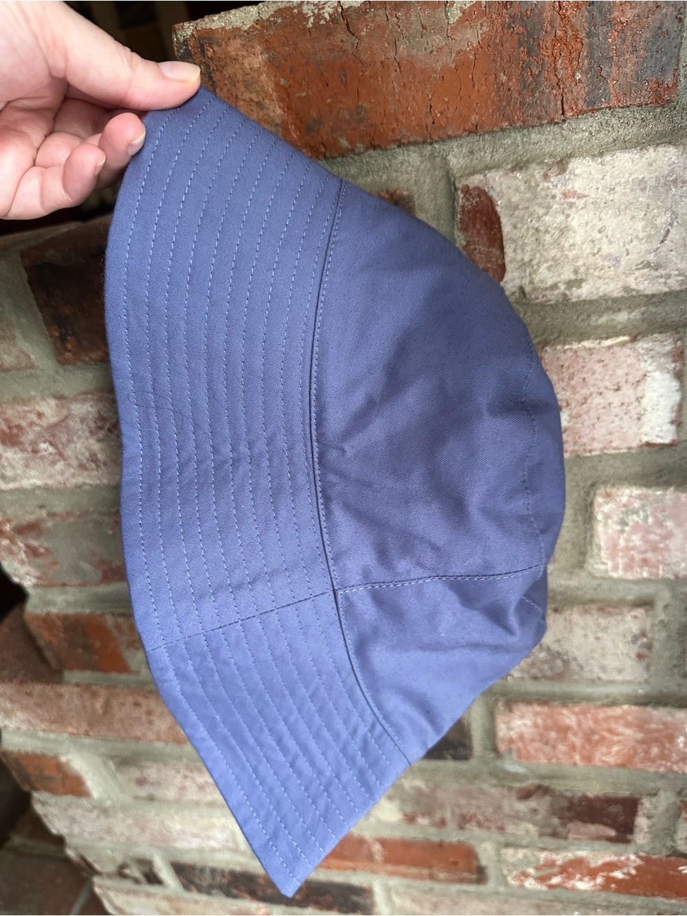 Baggu bucket hat in INK